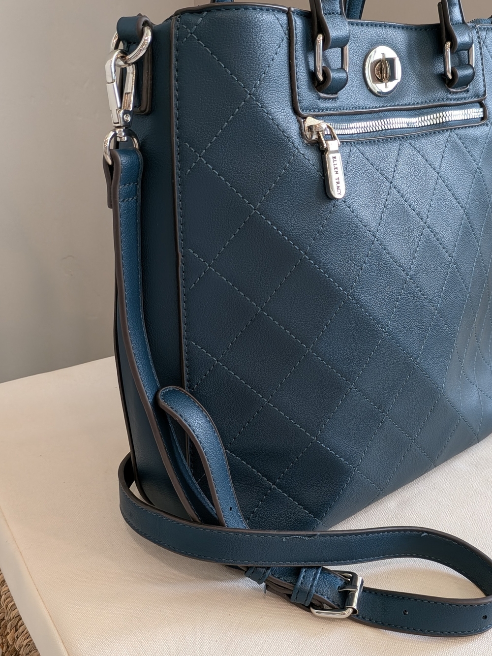 Ellen Tracy Quilted Crossbody Tote in Slate Blue-Excellent Condition - Picture 6 of 16